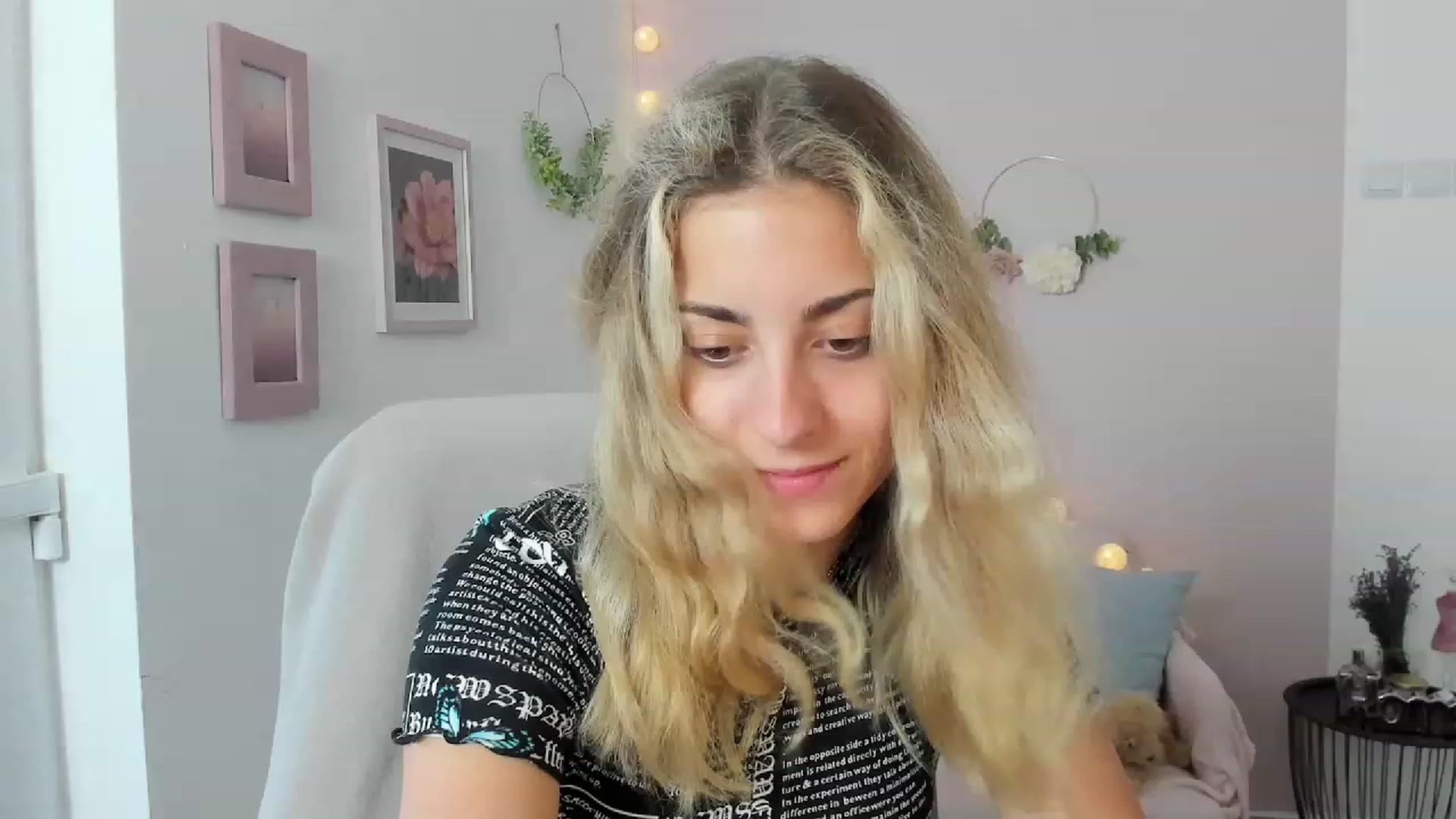 Gallery image thumbnail from Gia_Lopez18's myfreecams stream on, 06/29/2023, 15:48 image 16 of 20