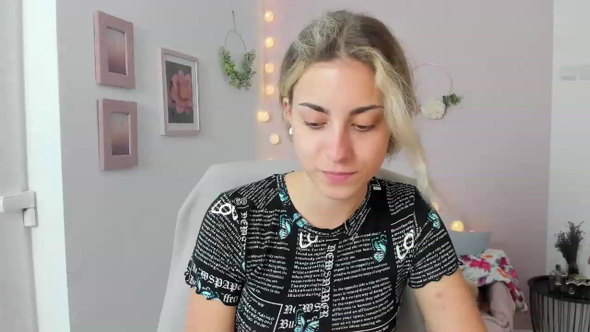 Gallery image thumbnail from Gia_Lopez18's myfreecams stream on, 06/29/2023, 18:03 image 17 of 20