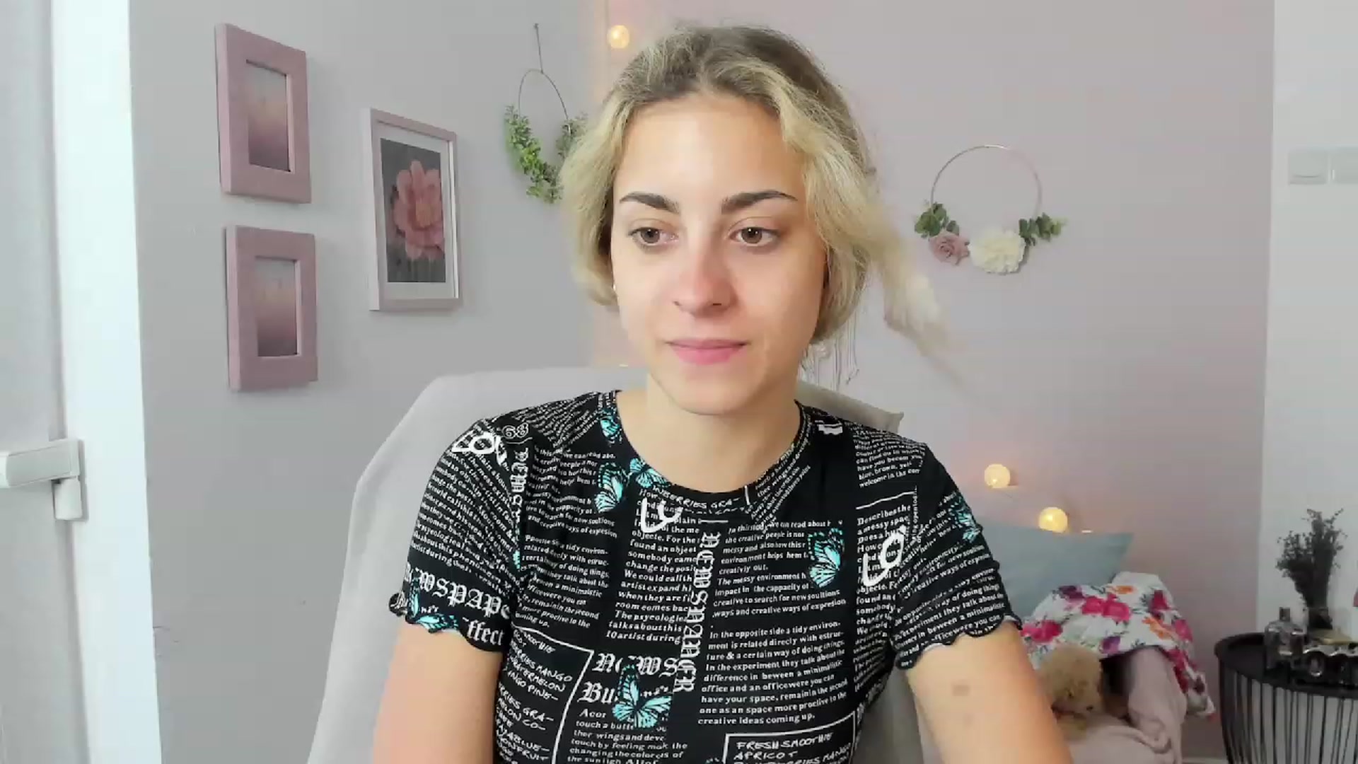 Gallery image thumbnail from Gia_Lopez18's myfreecams stream on, 06/29/2023, 18:03 image 15 of 20