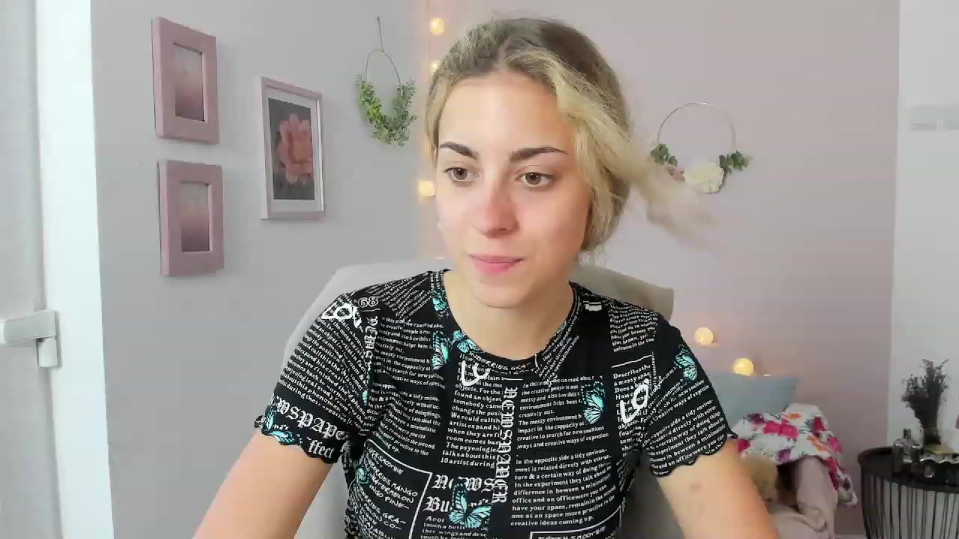 Gallery image thumbnail from Gia_Lopez18's myfreecams stream on, 06/29/2023, 18:03 image 16 of 20