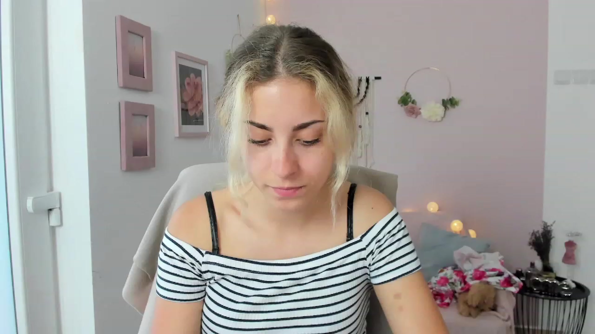 Gallery image thumbnail from Gia_Lopez18's myfreecams stream on, 06/30/2023, 14:26 image 18 of 20