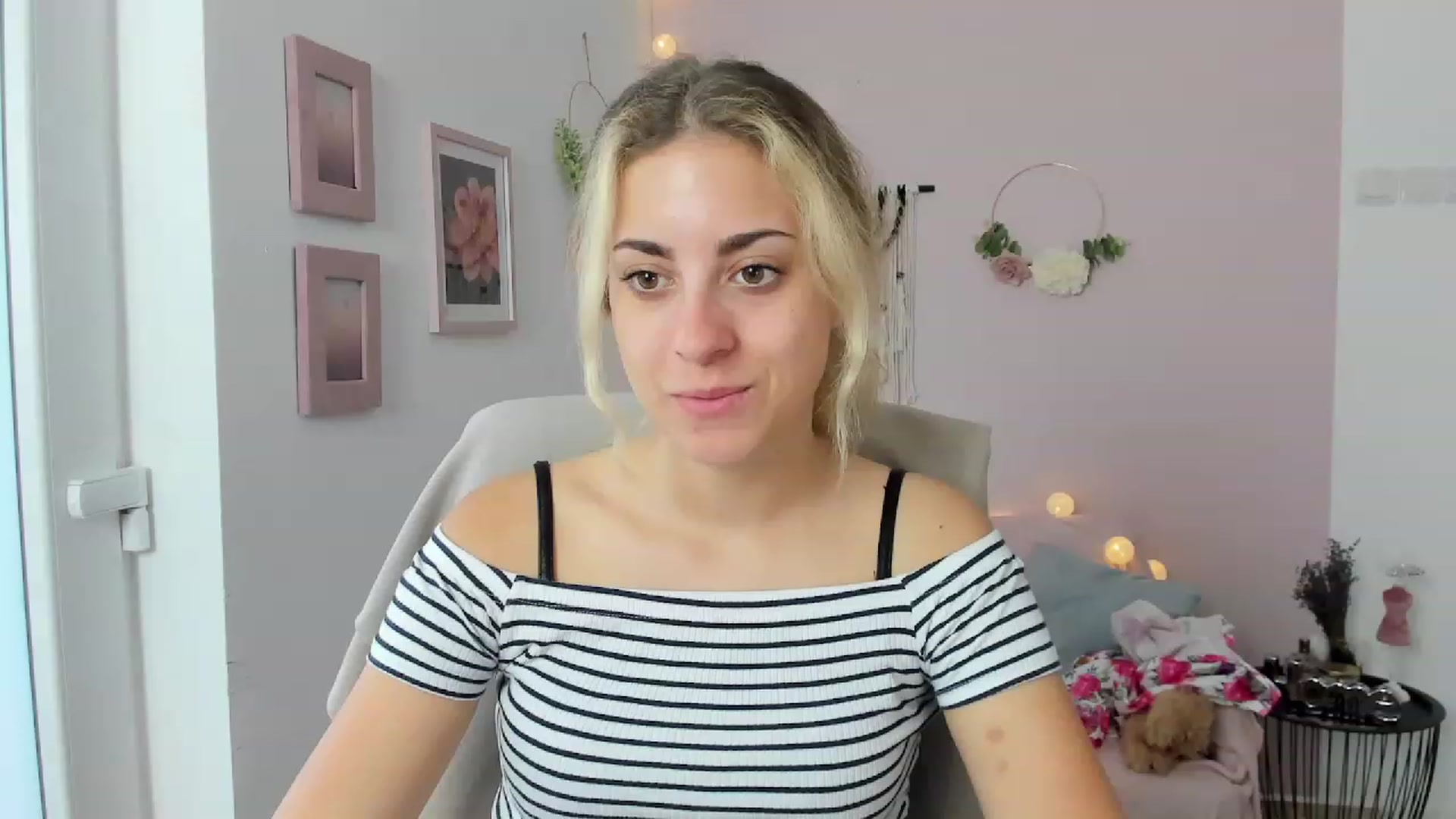 Gallery image thumbnail from Gia_Lopez18's myfreecams stream on, 06/30/2023, 14:26 image 20 of 20