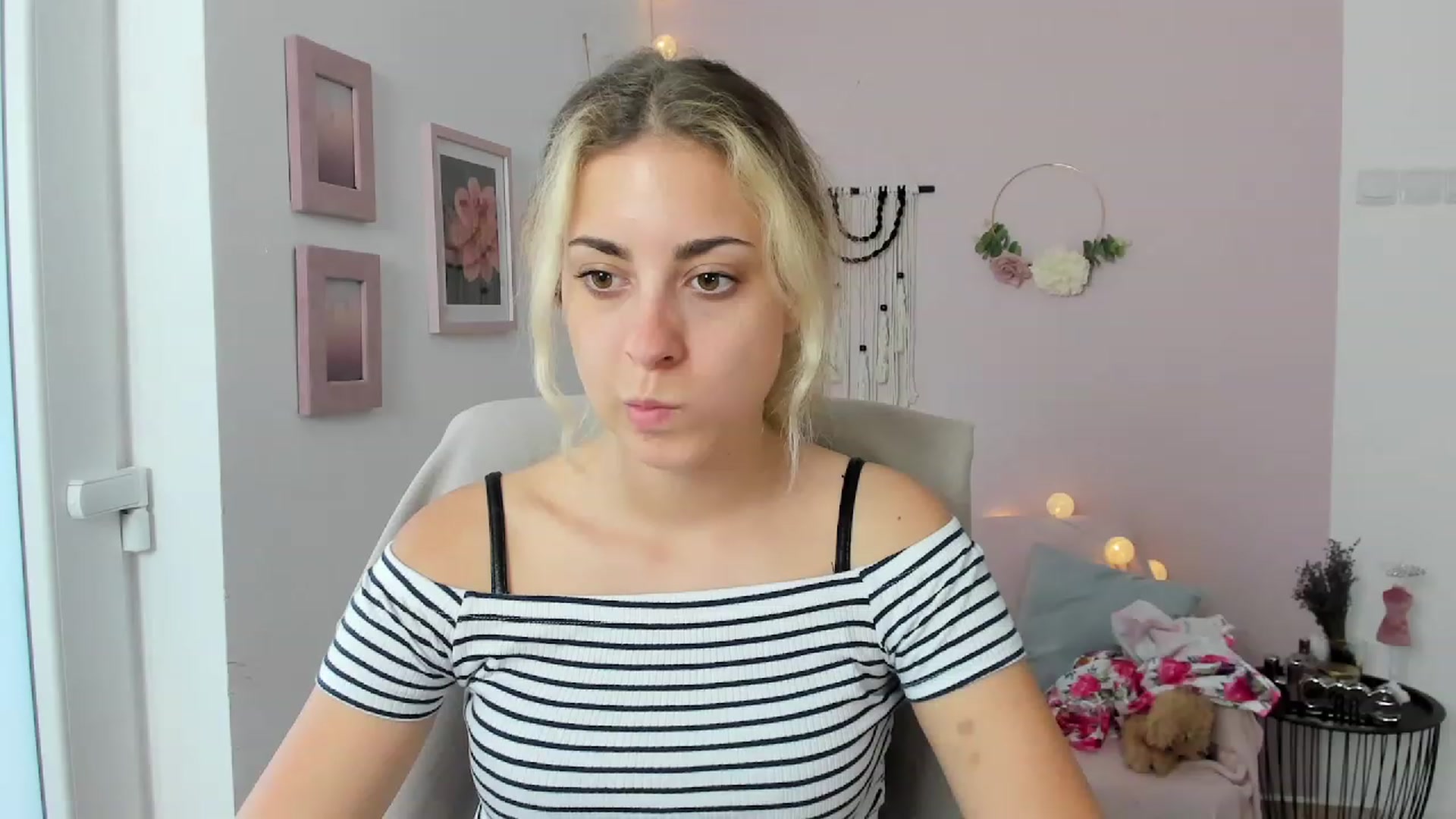 Gallery image thumbnail from Gia_Lopez18's myfreecams stream on, 06/30/2023, 14:26 image 19 of 20