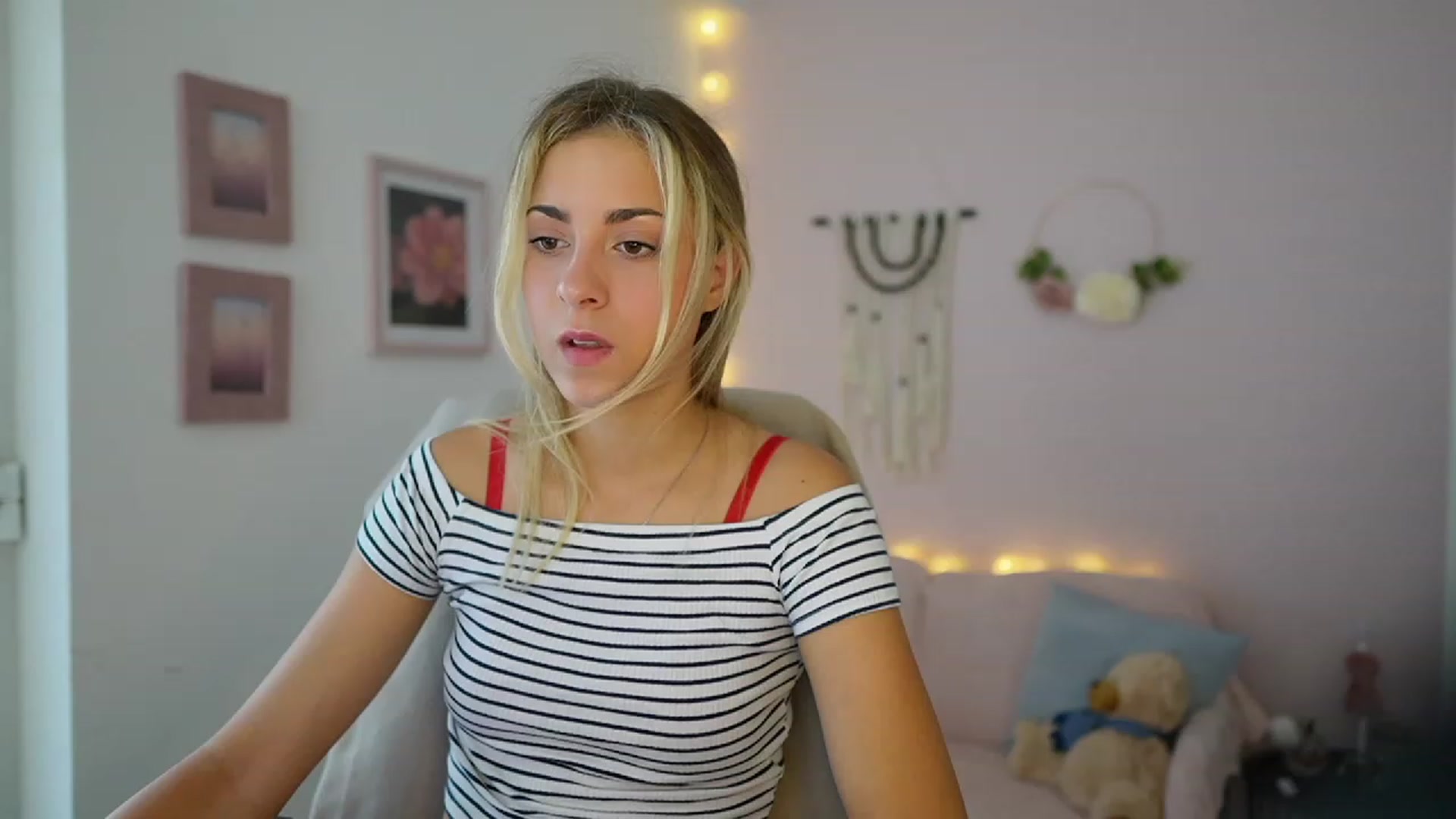 Gallery image thumbnail from Gia_Lopez18's myfreecams stream on, 07/11/2023, 13:41 image 9 of 20
