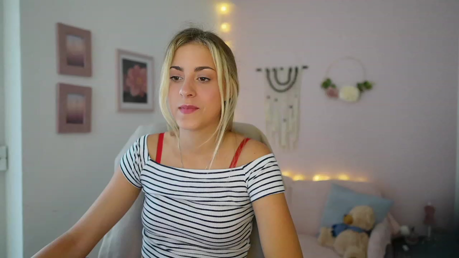 Gallery image thumbnail from Gia_Lopez18's myfreecams stream on, 07/11/2023, 13:41 image 13 of 20
