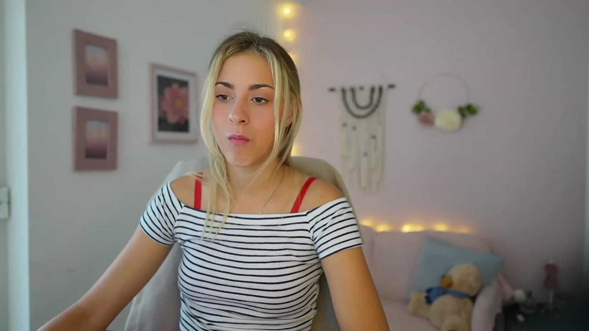 Gallery image thumbnail from Gia_Lopez18's myfreecams stream on, 07/11/2023, 13:41 image 10 of 20