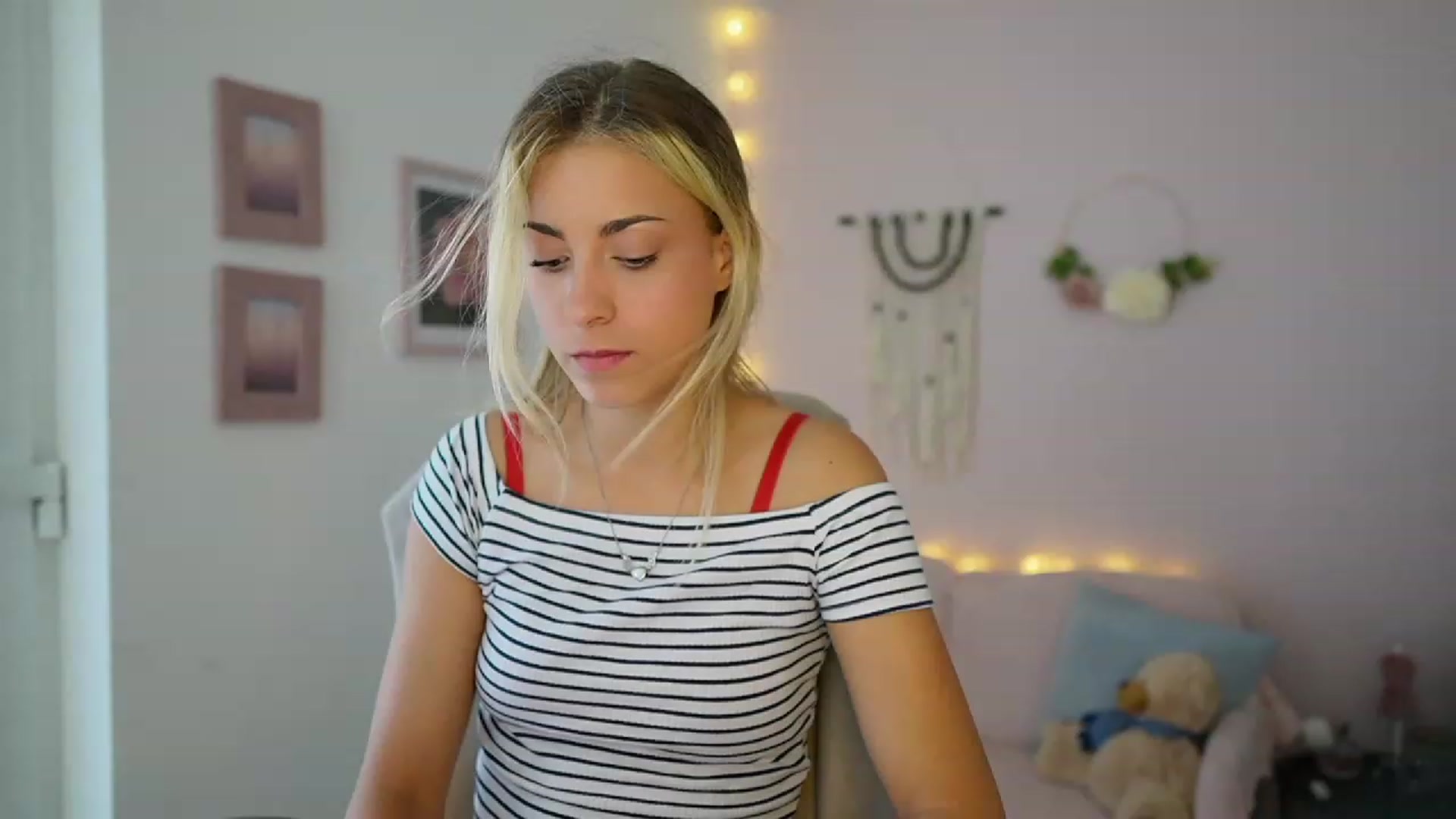 Gallery image thumbnail from Gia_Lopez18's myfreecams stream on, 07/11/2023, 14:31 image 13 of 20