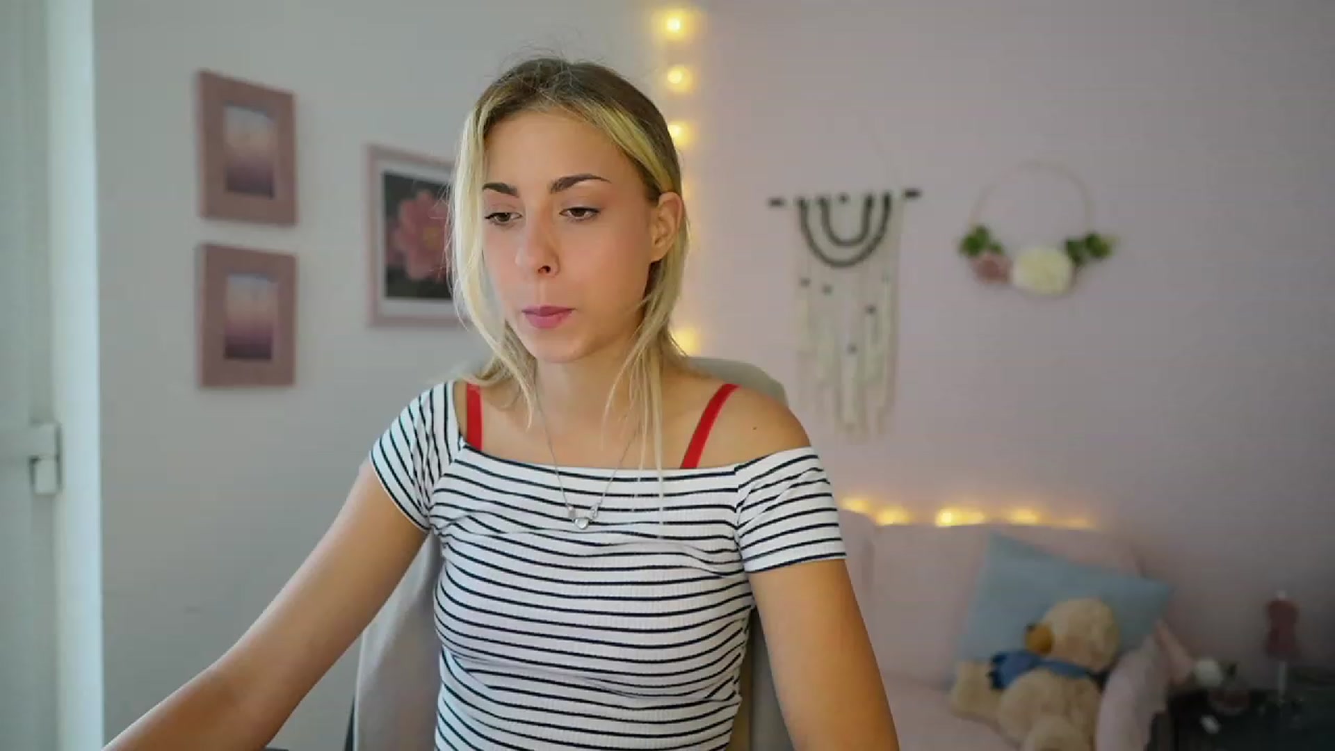 Gallery image thumbnail from Gia_Lopez18's myfreecams stream on, 07/11/2023, 14:31 image 15 of 20