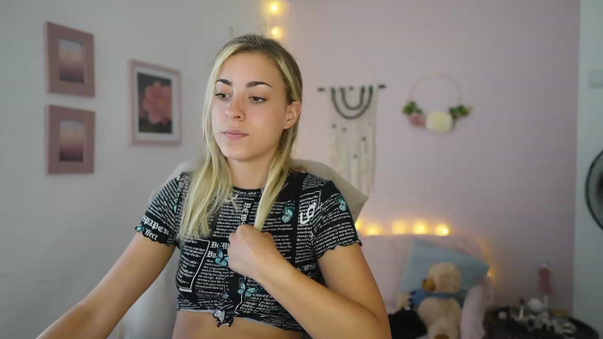 Gallery image thumbnail from Gia_Lopez18's myfreecams stream on, 07/12/2023, 14:53 image 4 of 20