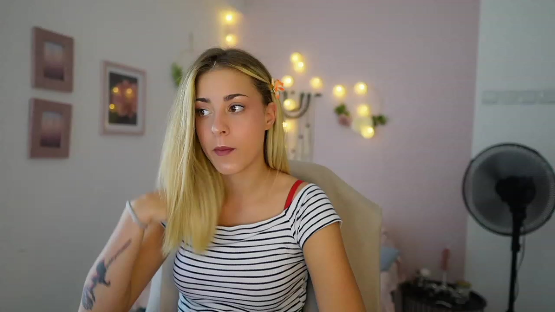 Gallery image thumbnail from Gia_Lopez18's myfreecams stream on, 07/18/2023, 13:37 image 14 of 20