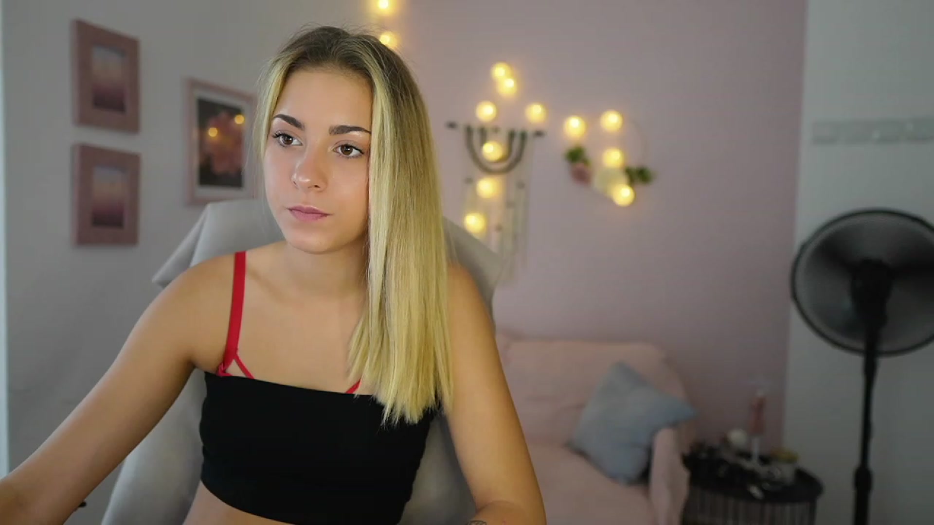 Gallery image thumbnail from Gia_Lopez18's myfreecams stream on, 07/21/2023, 13:55 image 17 of 20