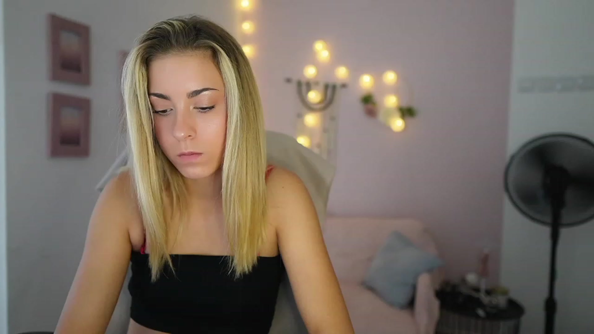 Gallery image thumbnail from Gia_Lopez18's myfreecams stream on, 07/21/2023, 17:50 image 1 of 20