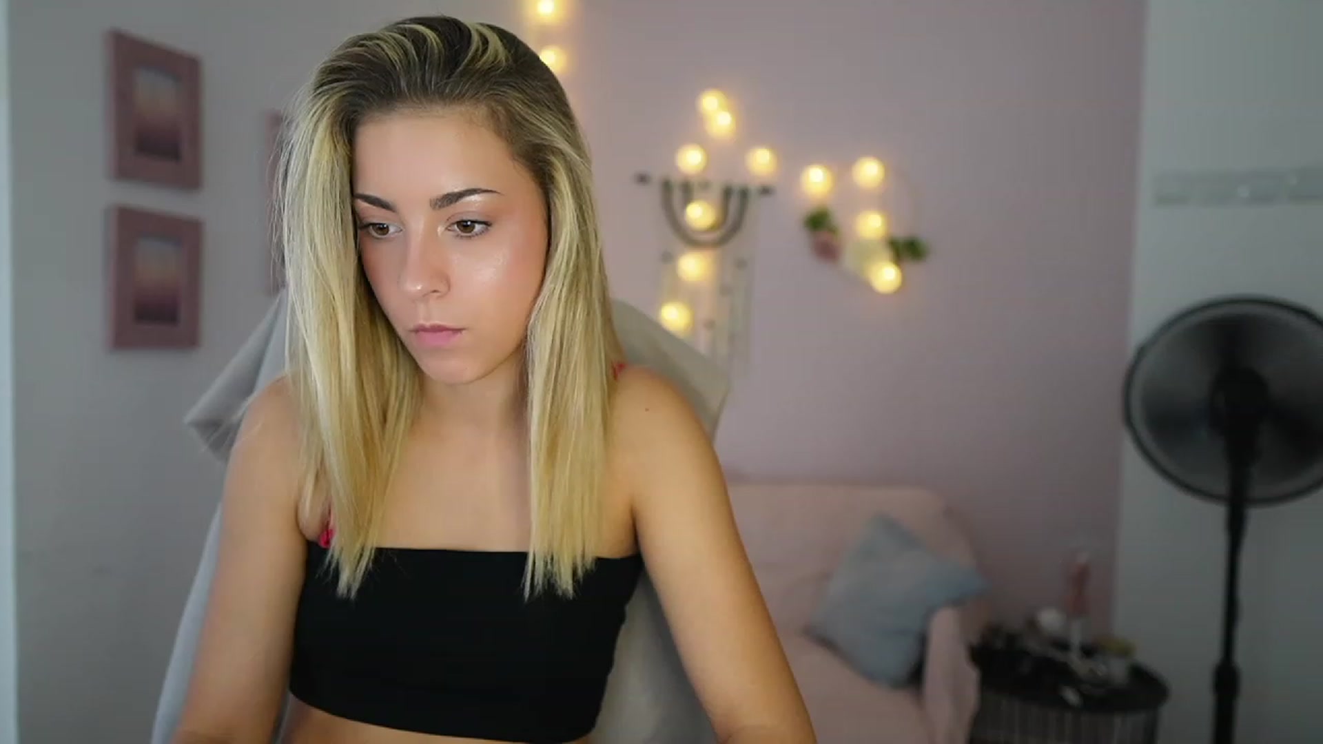 Gallery image thumbnail from Gia_Lopez18's myfreecams stream on, 07/21/2023, 17:50 image 3 of 20