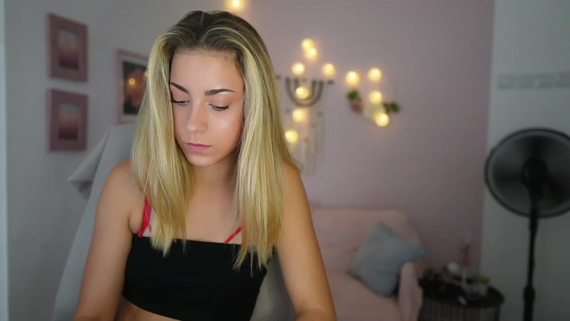 Gallery image thumbnail from Gia_Lopez18's myfreecams stream on, 07/21/2023, 17:50 image 12 of 20