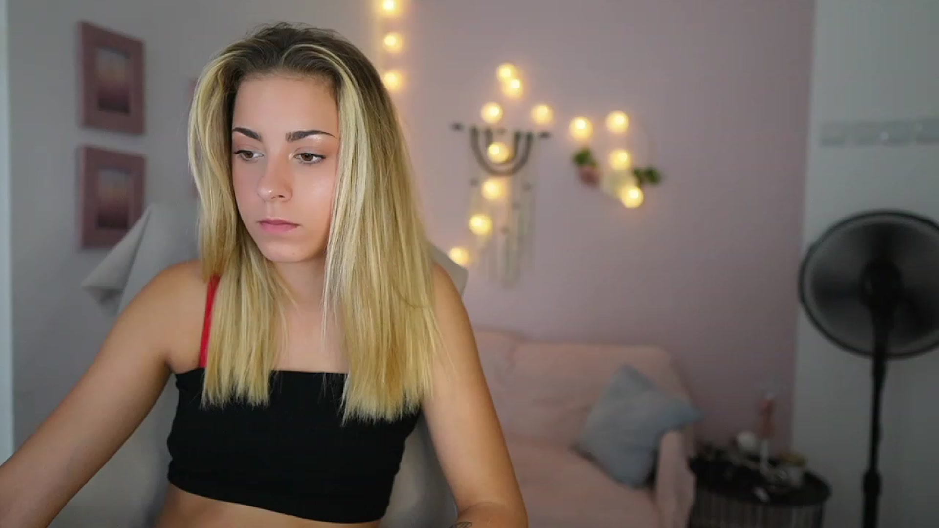 Gallery image thumbnail from Gia_Lopez18's myfreecams stream on, 07/21/2023, 17:50 image 18 of 20