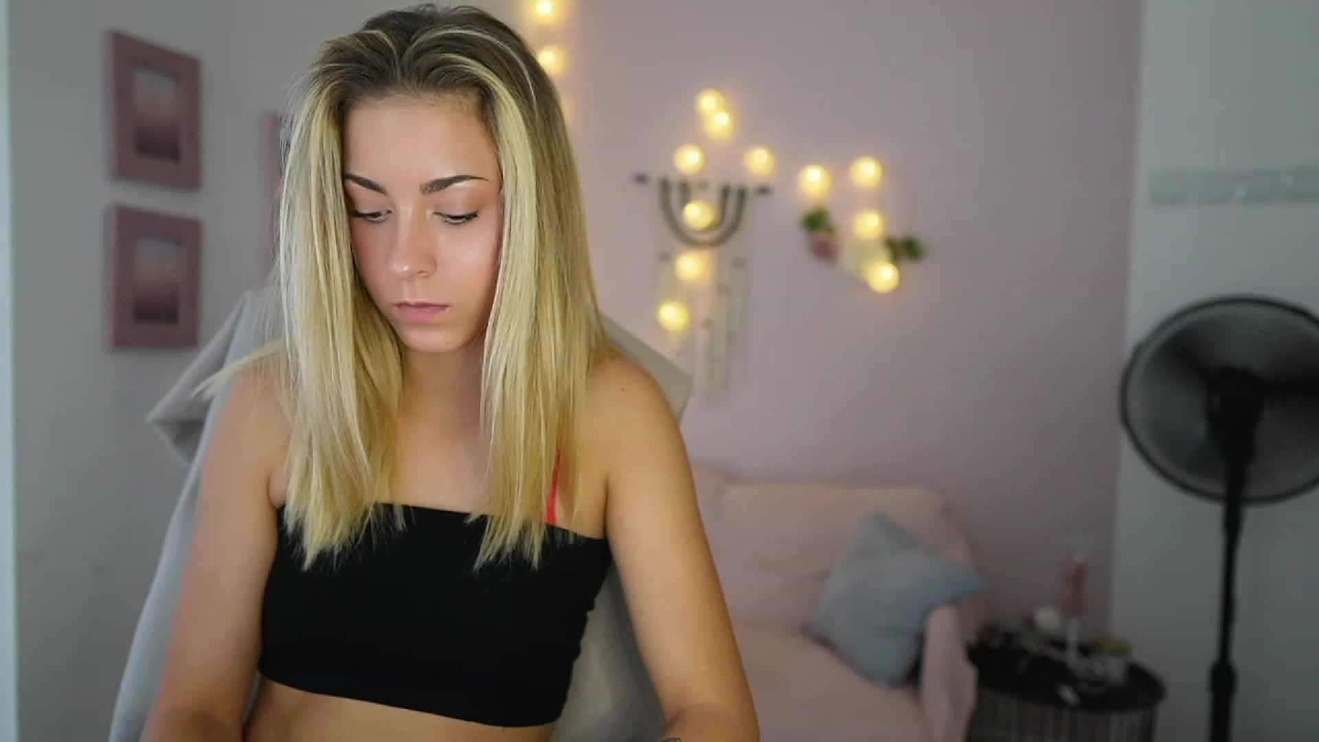 Gallery image thumbnail from Gia_Lopez18's myfreecams stream on, 07/21/2023, 17:50 image 6 of 20