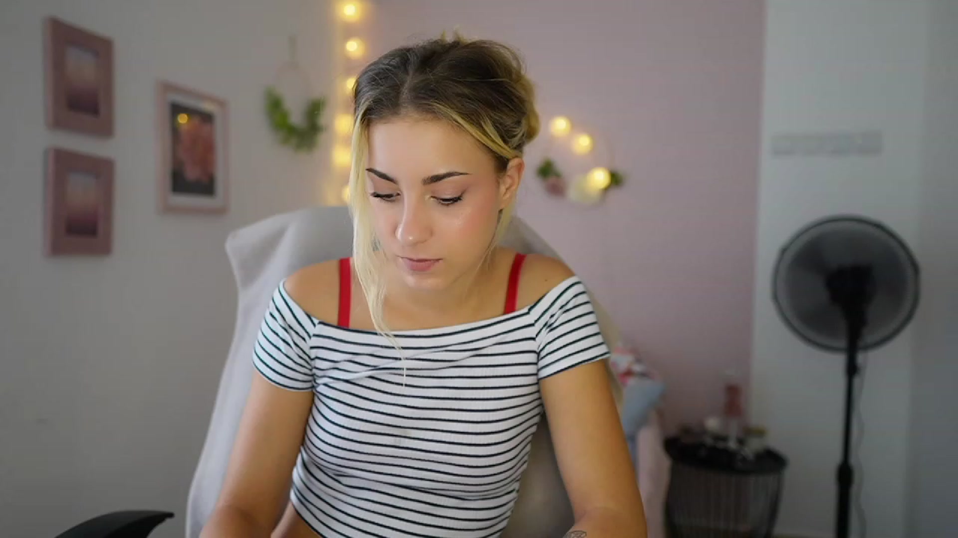 Gallery image thumbnail from Gia_Lopez18's myfreecams stream on, 07/25/2023, 14:01 image 6 of 20