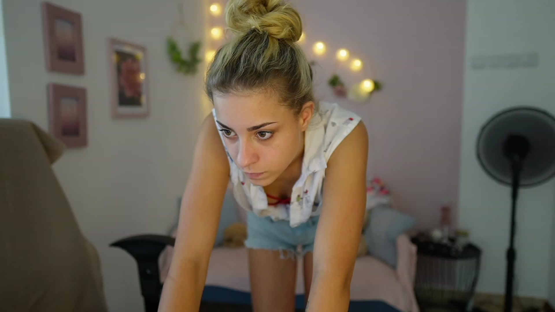 Gallery image thumbnail from Gia_Lopez18's myfreecams stream on, 07/27/2023, 13:31 image 11 of 20