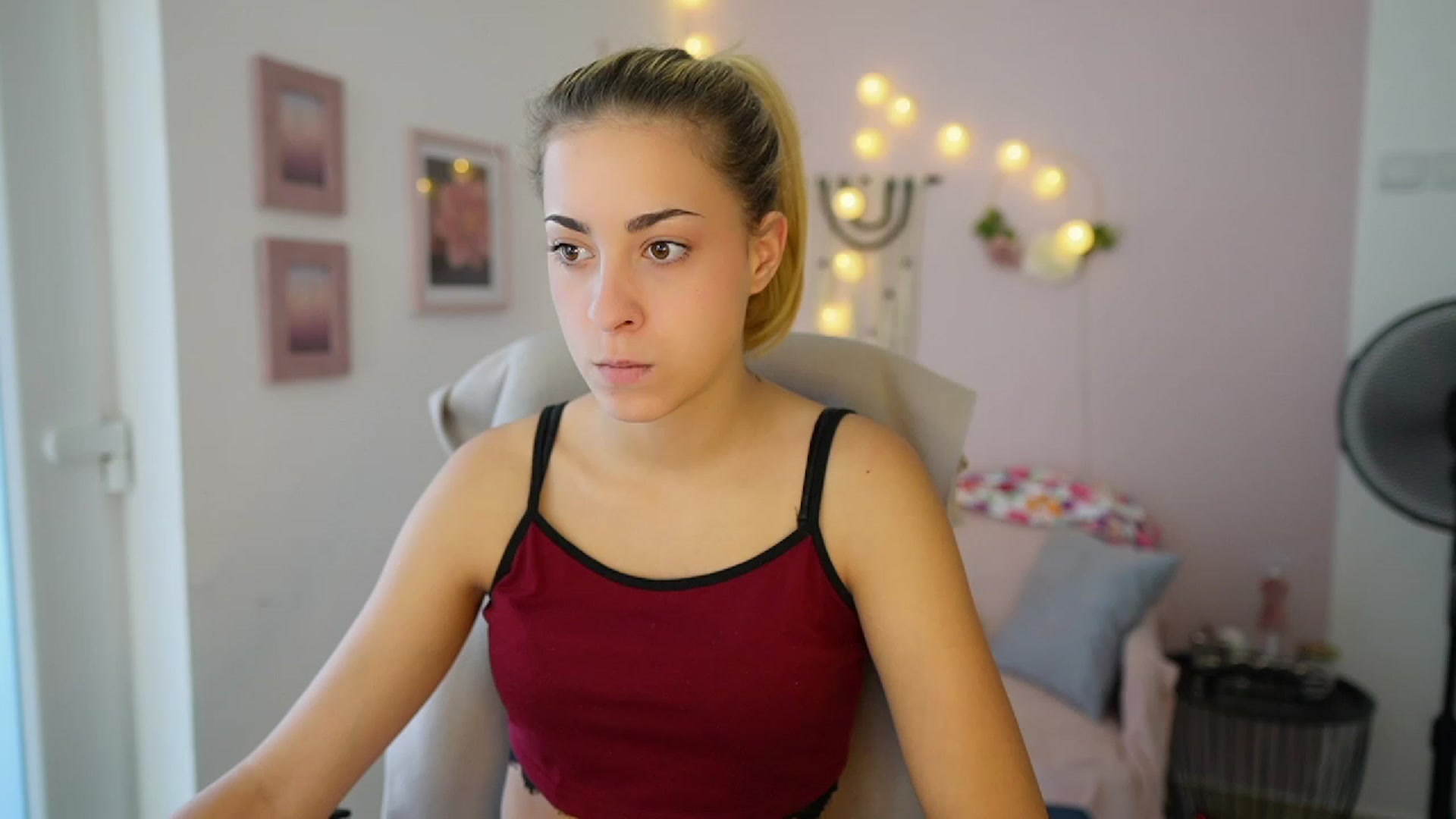 Gallery image thumbnail from Gia_Lopez18's myfreecams stream on, 07/31/2023, 13:34 image 10 of 20