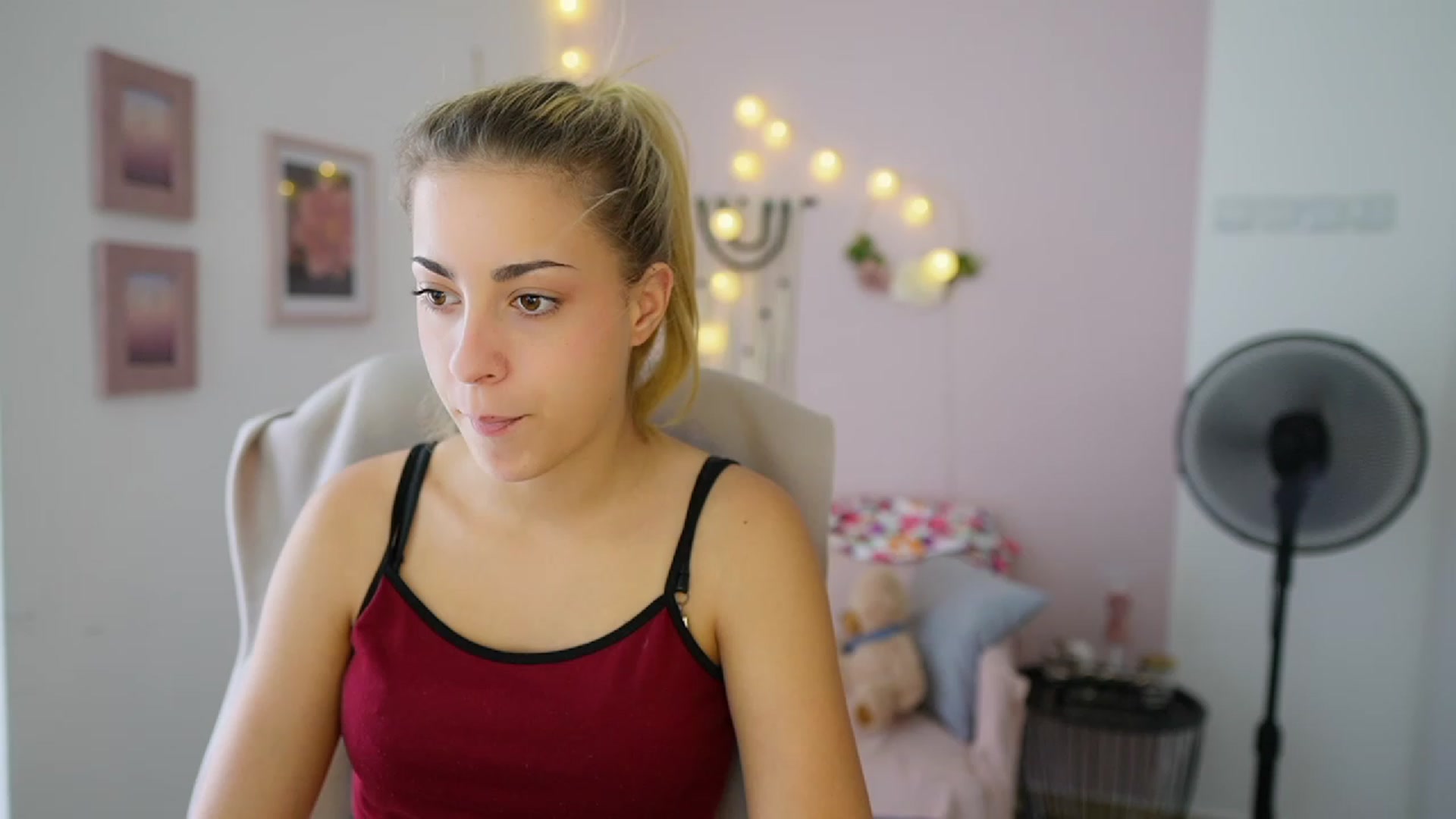Gallery image thumbnail from Gia_Lopez18's myfreecams stream on, 07/31/2023, 15:51 image 7 of 20