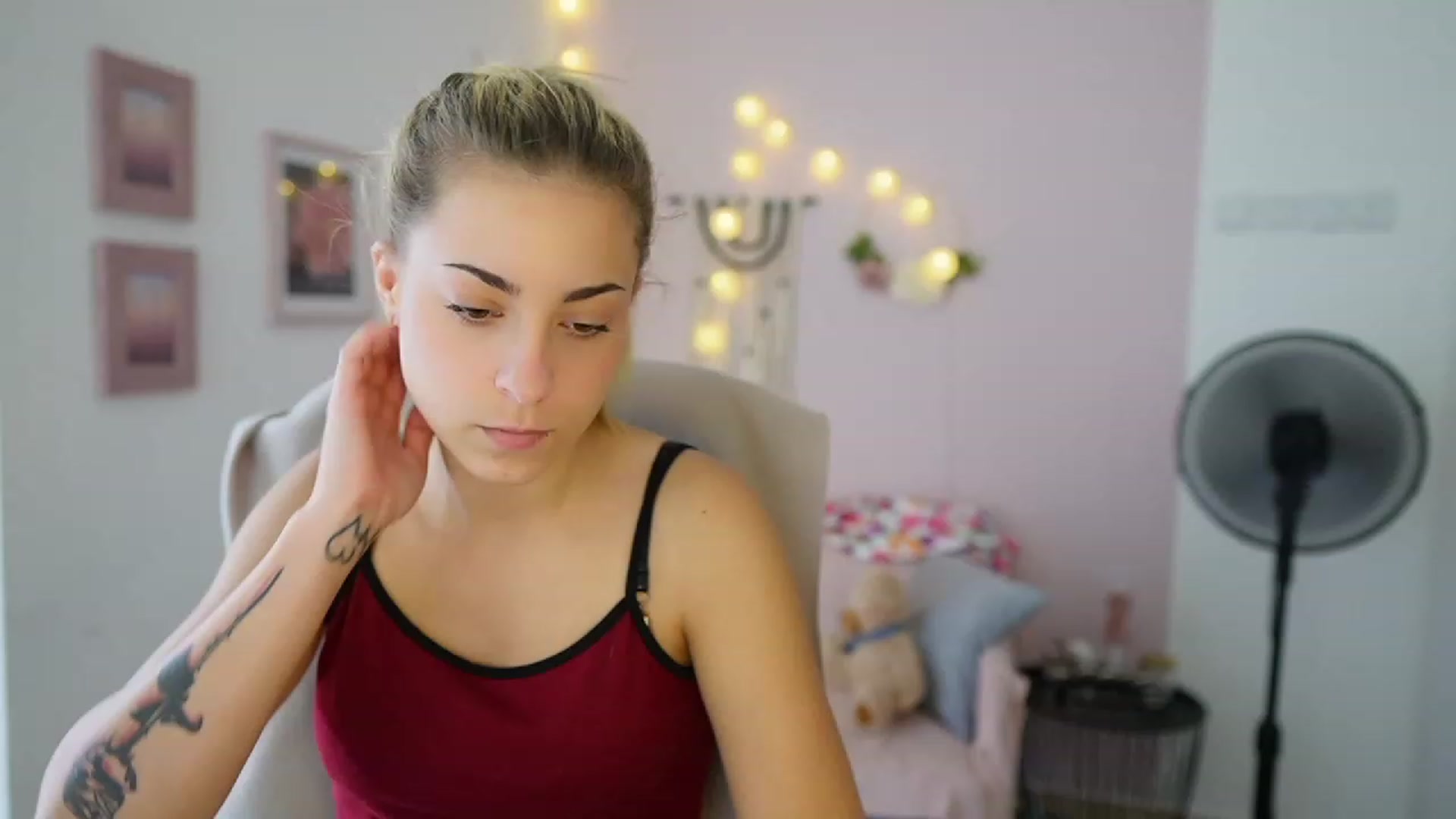 Gallery image thumbnail from Gia_Lopez18's myfreecams stream on, 07/31/2023, 15:51 image 6 of 20