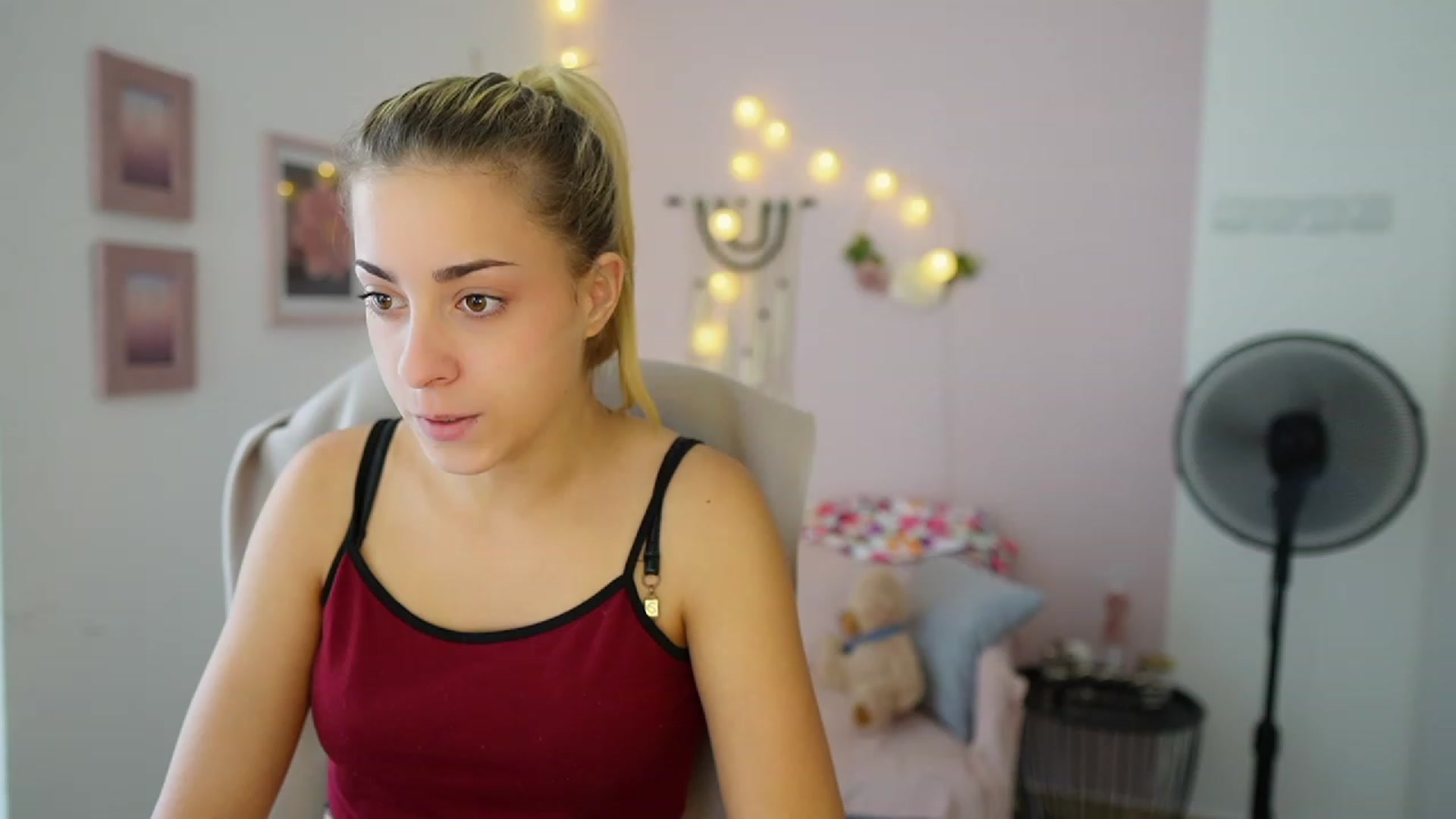 Gallery image thumbnail from Gia_Lopez18's myfreecams stream on, 07/31/2023, 15:51 image 14 of 20