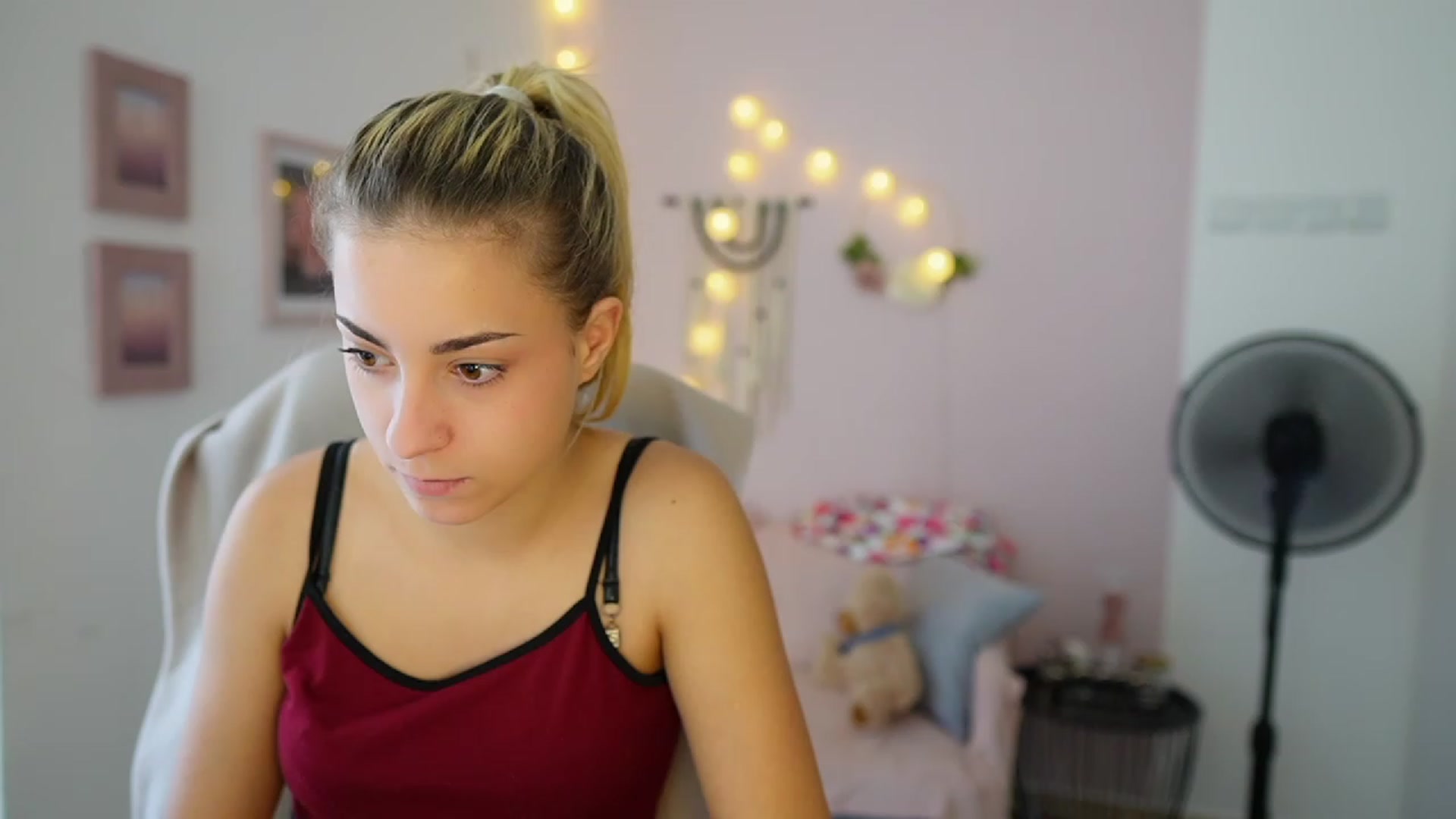 Gallery image thumbnail from Gia_Lopez18's myfreecams stream on, 07/31/2023, 15:51 image 18 of 20