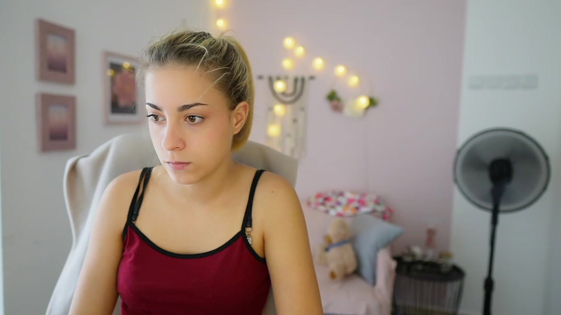 Gallery image thumbnail from Gia_Lopez18's myfreecams stream on, 07/31/2023, 15:51 image 3 of 20