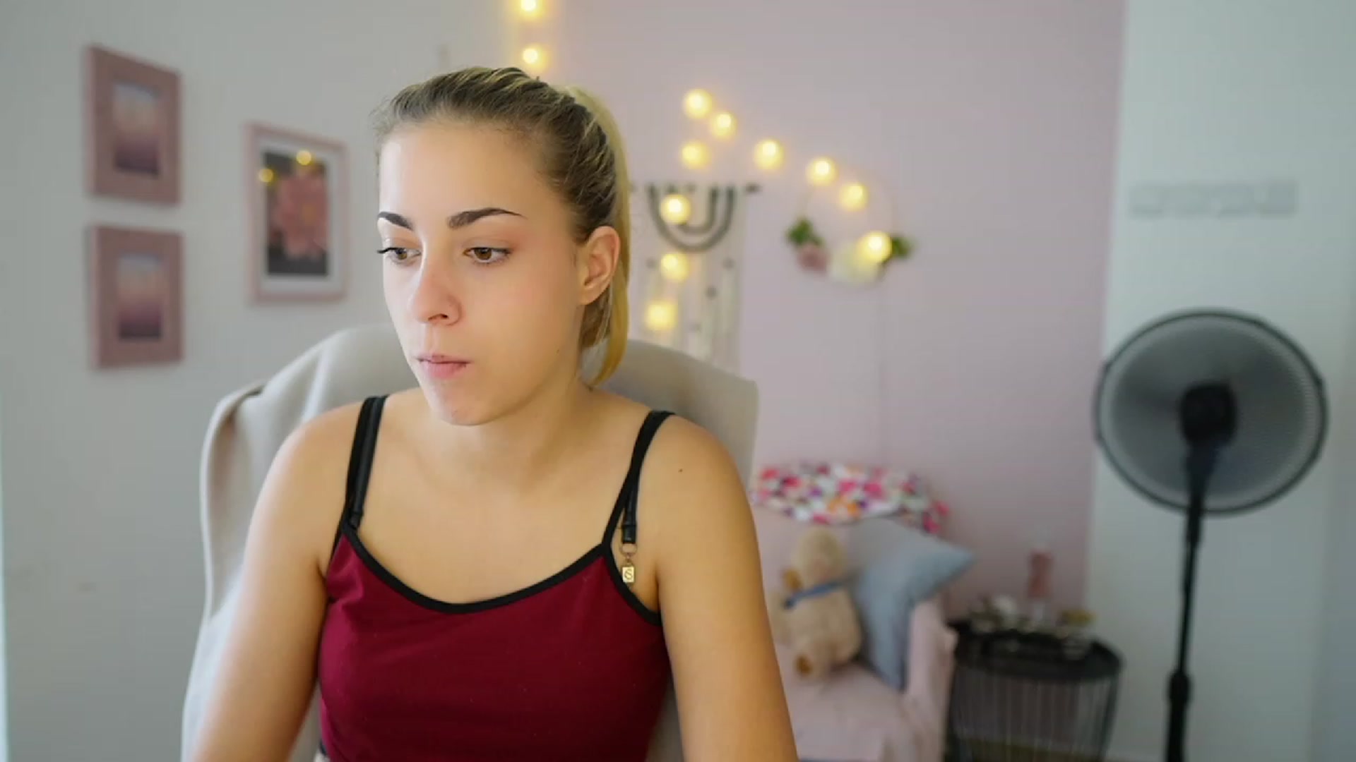 Gallery image thumbnail from Gia_Lopez18's myfreecams stream on, 07/31/2023, 15:51 image 12 of 20