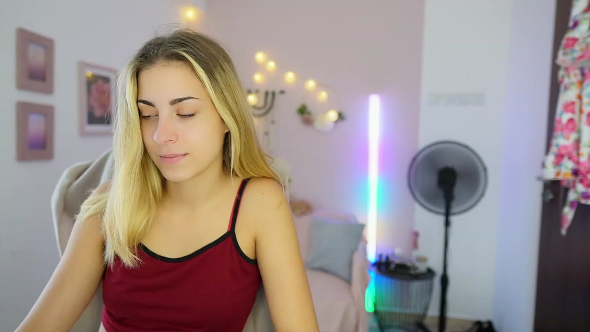 Gallery image thumbnail from Gia_Lopez18's myfreecams stream on, 08/10/2023, 14:43 image 8 of 20