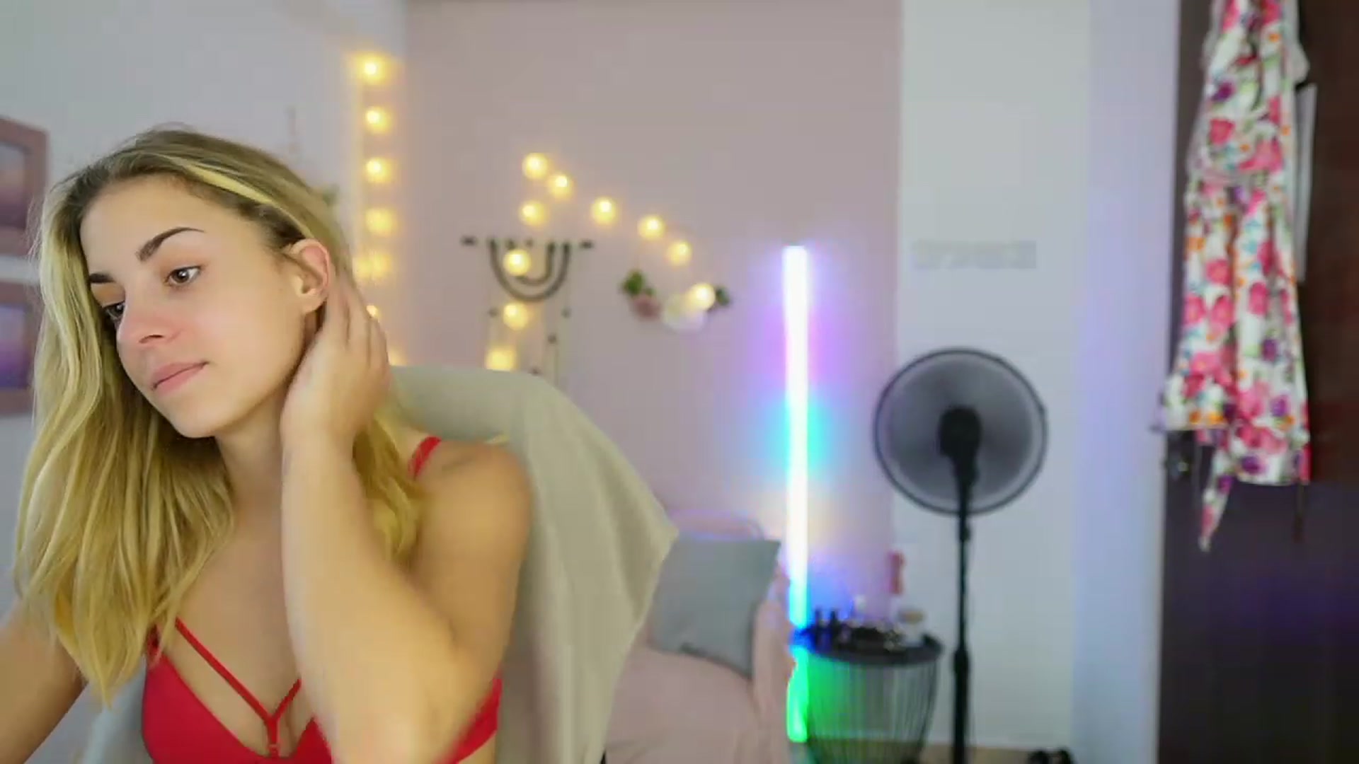 Gallery image thumbnail from Gia_Lopez18's myfreecams stream on, 08/10/2023, 17:49 image 19 of 20