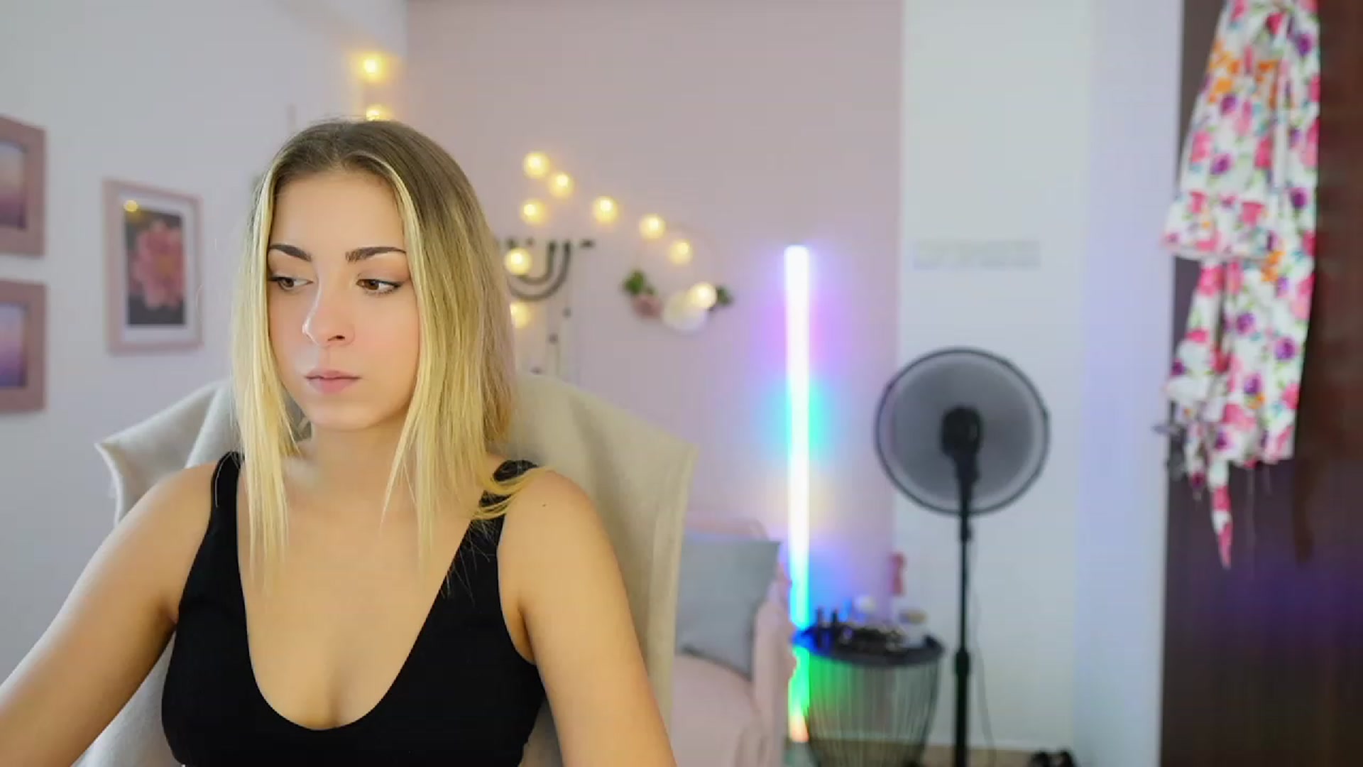 Gallery image thumbnail from Gia_Lopez18's myfreecams stream on, 08/13/2023, 14:29 image 7 of 20