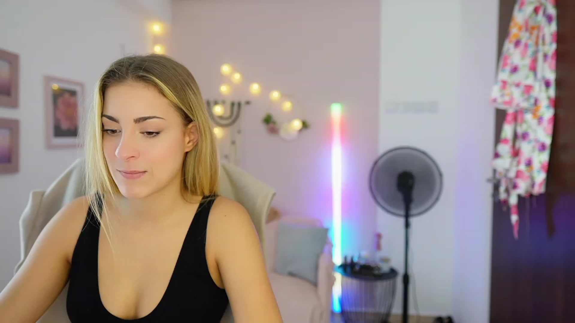 Gallery image thumbnail from Gia_Lopez18's myfreecams stream on, 08/13/2023, 14:29 image 3 of 20