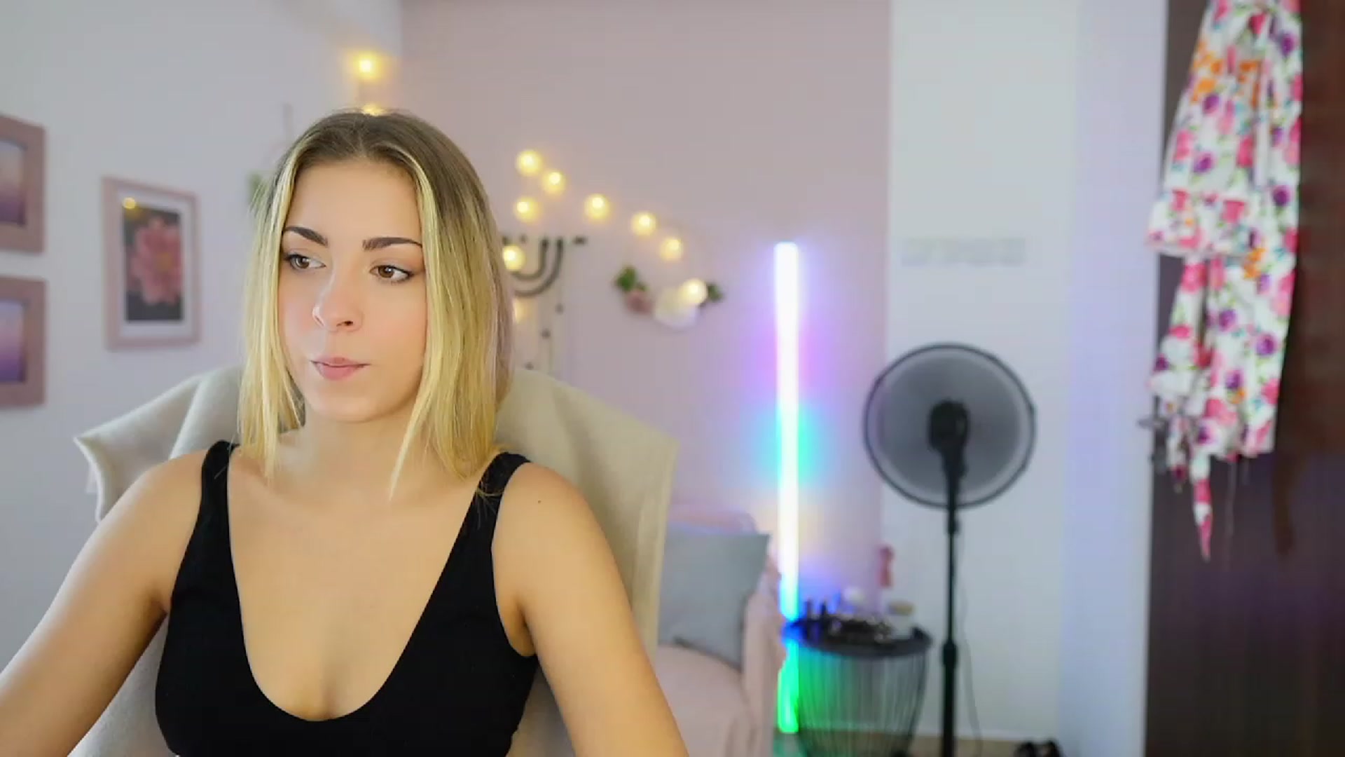Gallery image thumbnail from Gia_Lopez18's myfreecams stream on, 08/13/2023, 14:29 image 6 of 20