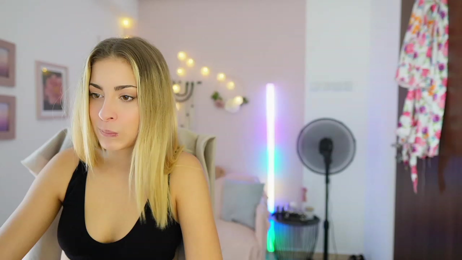 Gallery image thumbnail from Gia_Lopez18's myfreecams stream on, 08/13/2023, 14:29 image 19 of 20