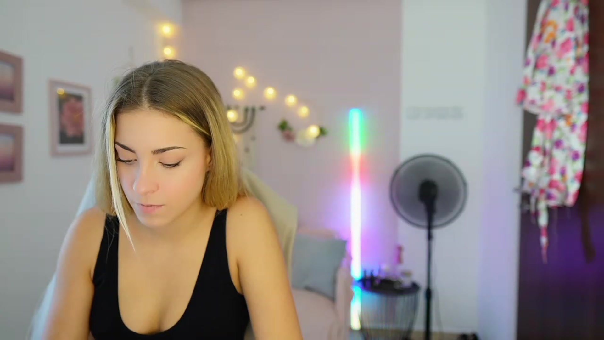 Gallery image thumbnail from Gia_Lopez18's myfreecams stream on, 08/13/2023, 15:41 image 18 of 20