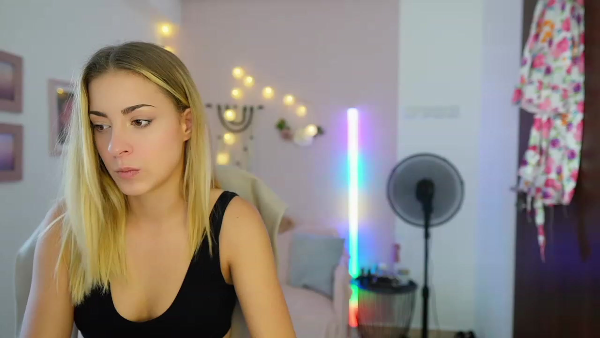 Gallery image thumbnail from Gia_Lopez18's myfreecams stream on, 08/13/2023, 15:41 image 9 of 20
