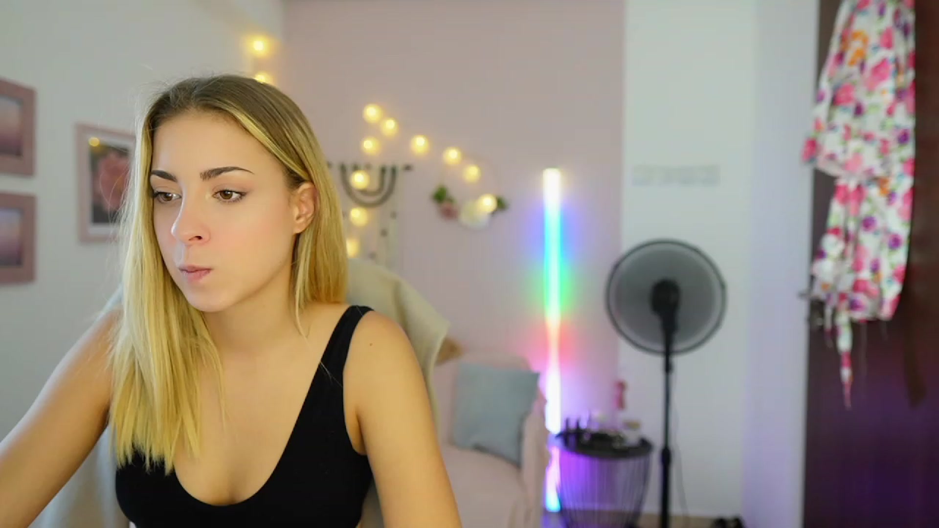 Gallery image thumbnail from Gia_Lopez18's myfreecams stream on, 08/13/2023, 15:41 image 10 of 20