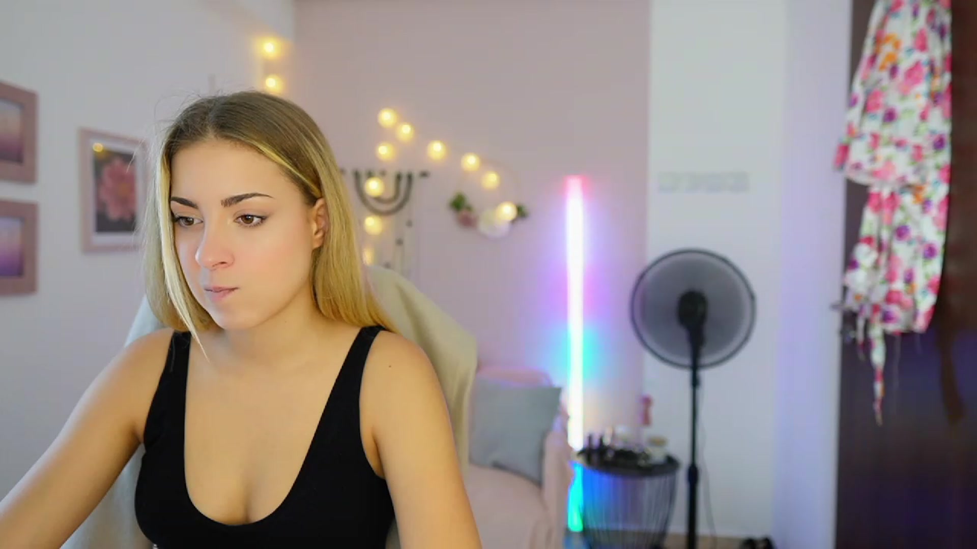 Gallery image thumbnail from Gia_Lopez18's myfreecams stream on, 08/13/2023, 15:41 image 16 of 20