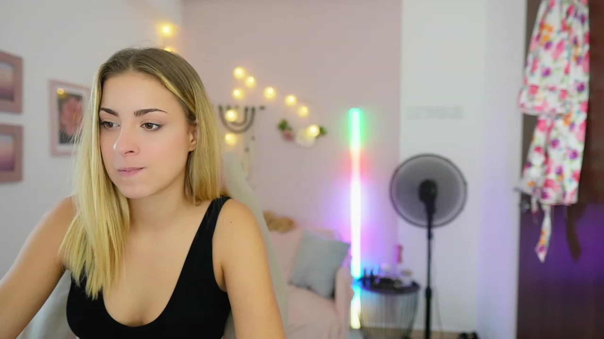 Gallery image thumbnail from Gia_Lopez18's myfreecams stream on, 08/13/2023, 17:48 image 11 of 20