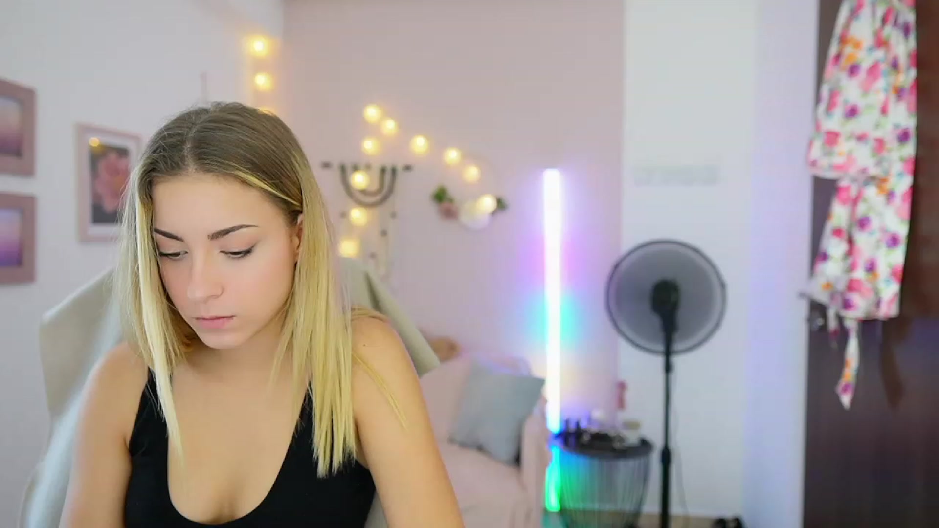 Gallery image thumbnail from Gia_Lopez18's myfreecams stream on, 08/13/2023, 17:48 image 3 of 20