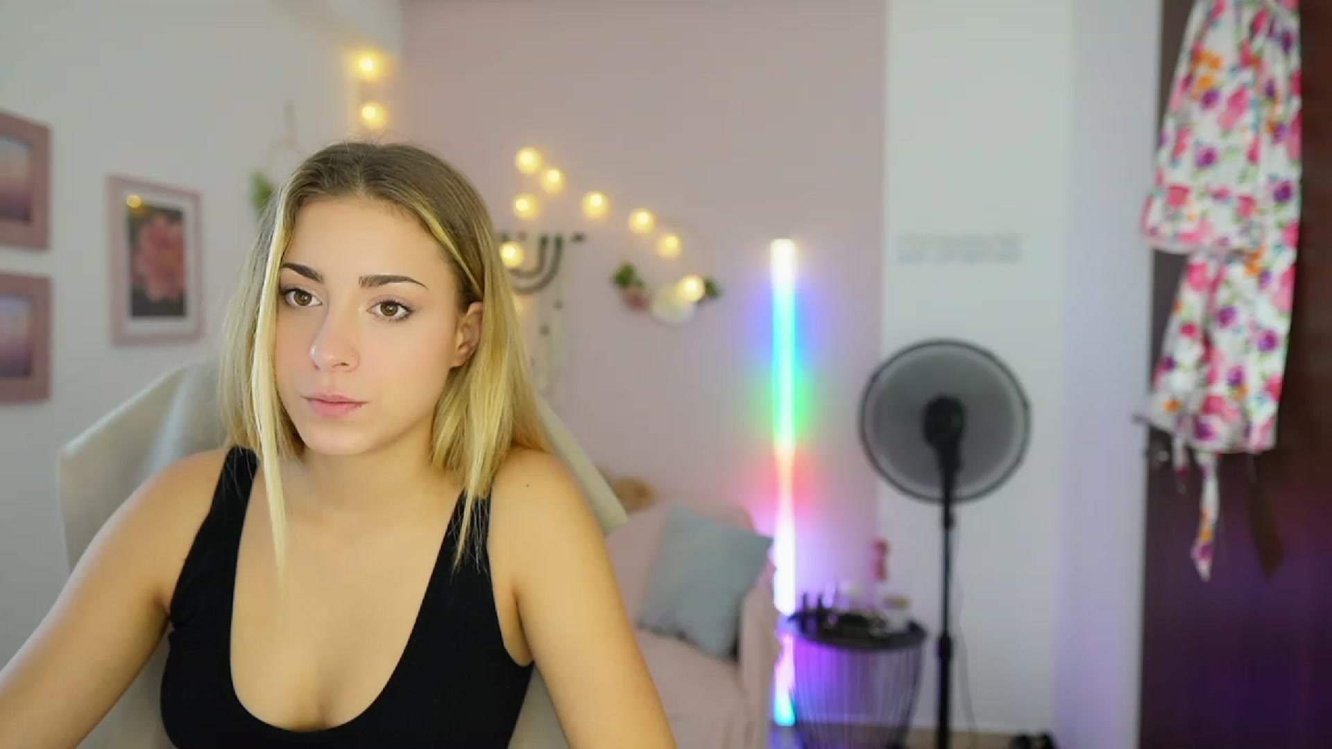 Gallery image thumbnail from Gia_Lopez18's myfreecams stream on, 08/13/2023, 17:48 image 1 of 20