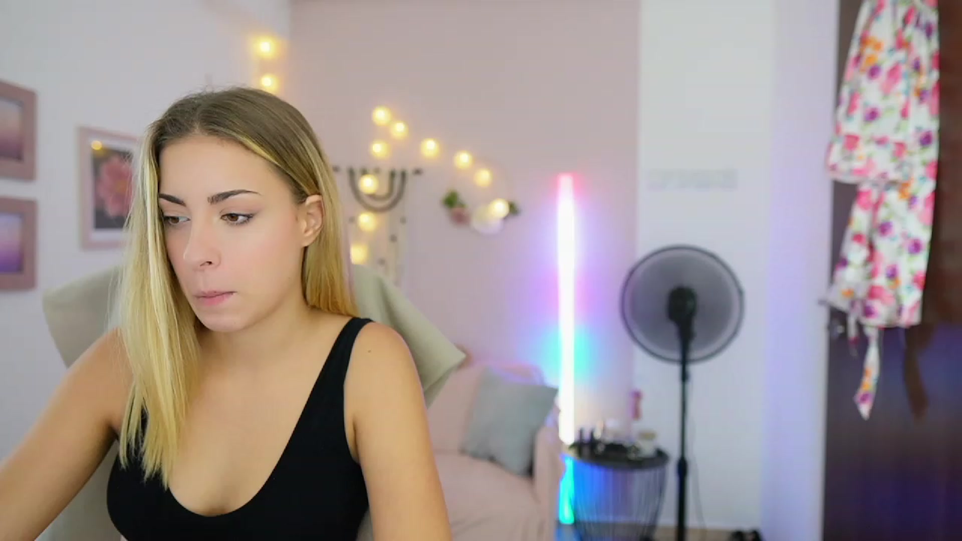 Gallery image thumbnail from Gia_Lopez18's myfreecams stream on, 08/13/2023, 17:48 image 17 of 20