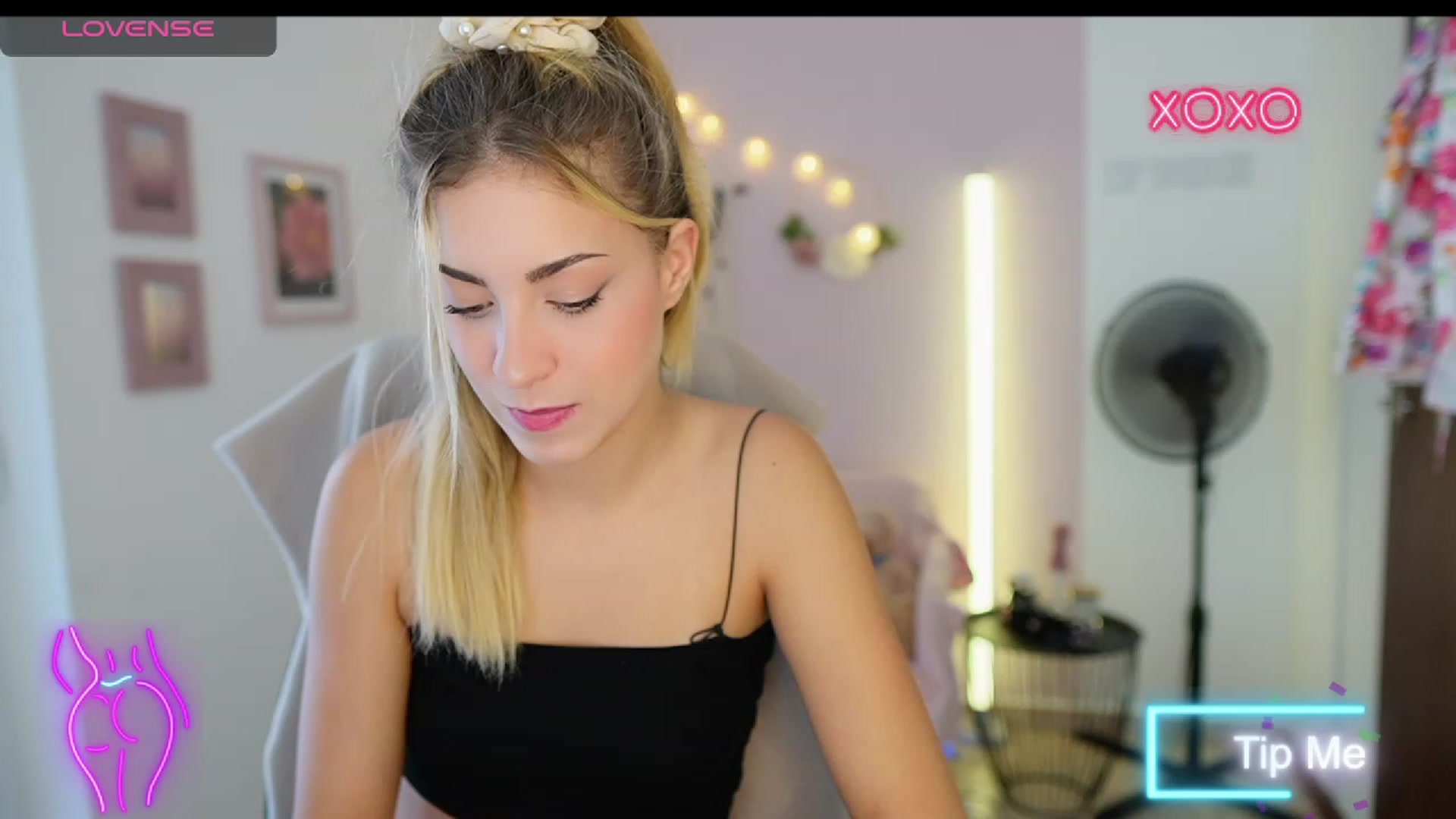 Gallery image thumbnail from Gia_Lopez18's myfreecams stream on, 08/16/2023, 14:58 image 17 of 20