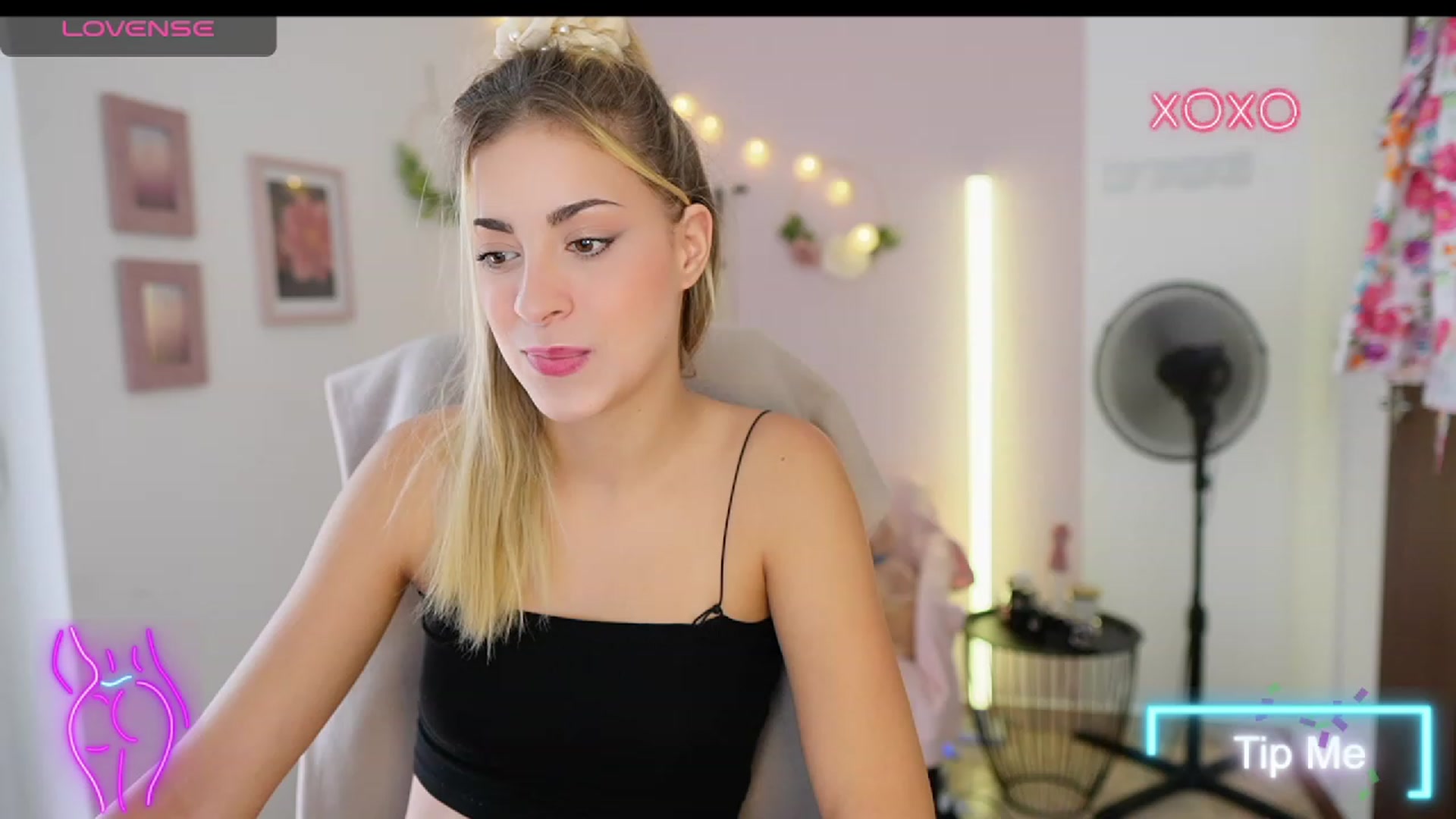 Gallery image thumbnail from Gia_Lopez18's myfreecams stream on, 08/16/2023, 14:58 image 4 of 20