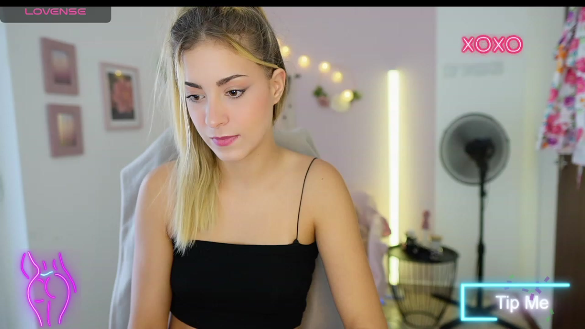Gallery image thumbnail from Gia_Lopez18's myfreecams stream on, 08/16/2023, 14:58 image 13 of 20