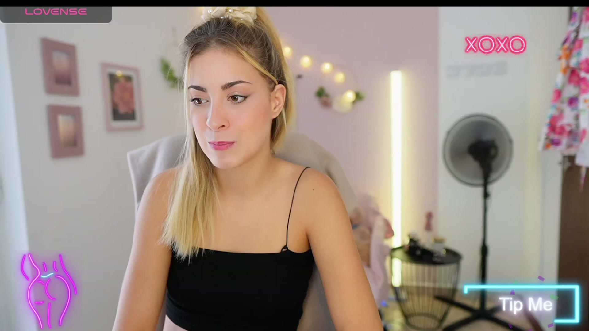 Gallery image thumbnail from Gia_Lopez18's myfreecams stream on, 08/16/2023, 14:58 image 2 of 20