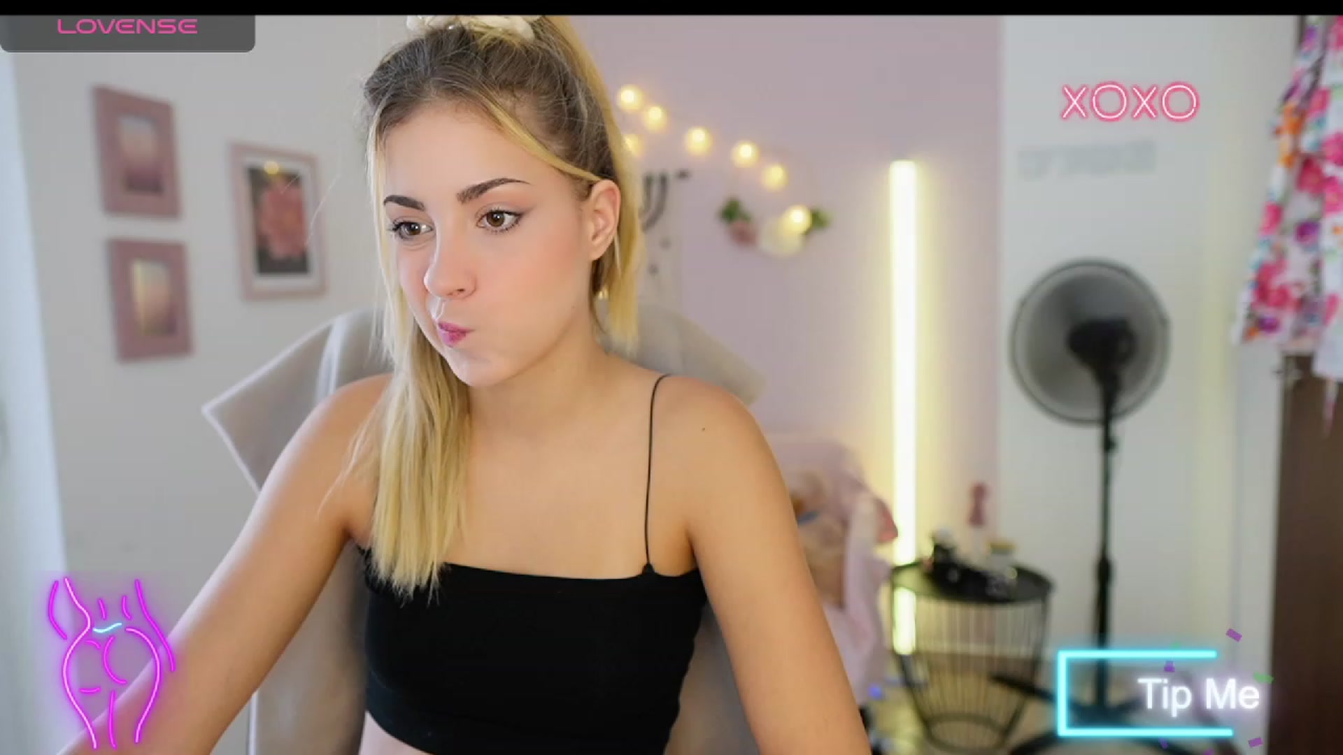 Gallery image thumbnail from Gia_Lopez18's myfreecams stream on, 08/16/2023, 14:58 image 20 of 20