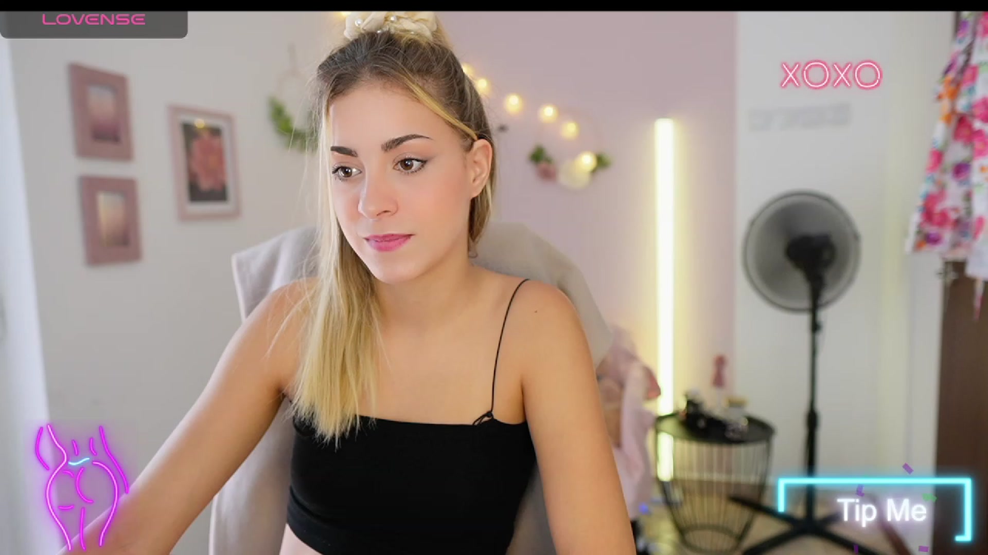 Gallery image thumbnail from Gia_Lopez18's myfreecams stream on, 08/16/2023, 14:58 image 5 of 20