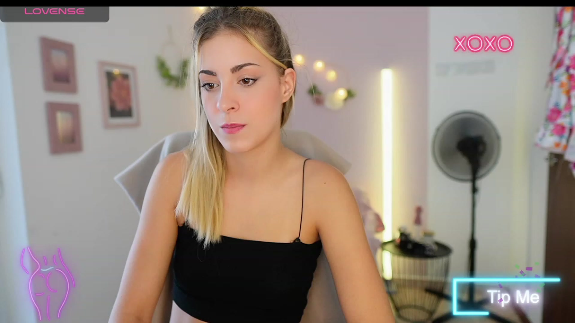 Gallery image thumbnail from Gia_Lopez18's myfreecams stream on, 08/16/2023, 17:51 image 4 of 20